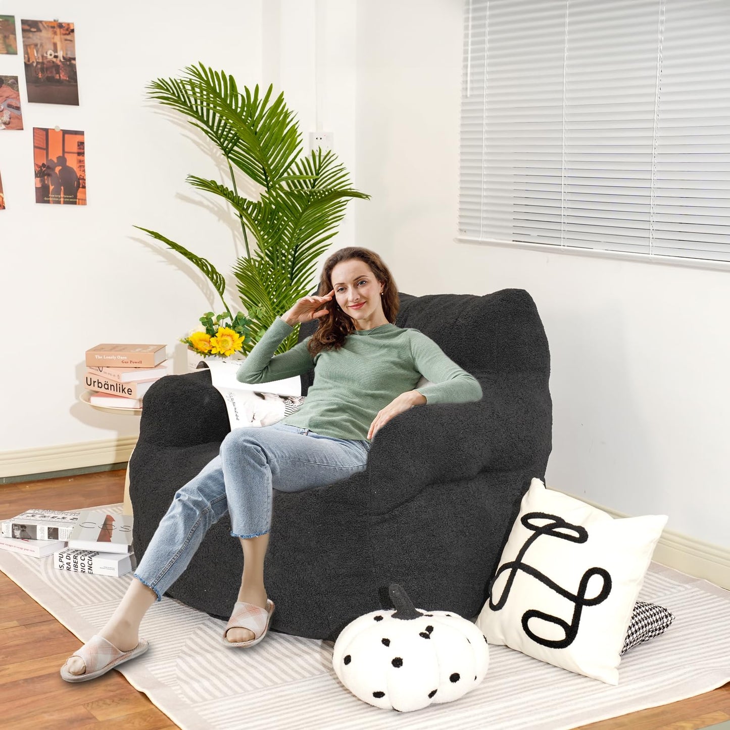 AWQM Padded Giant Bean Bag Chair, Giant Fluffy Faux Fur Bean Bag Lounger